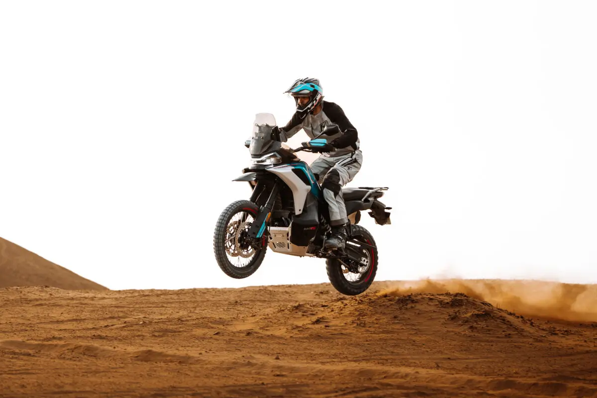 CFMOTO 800MT-X